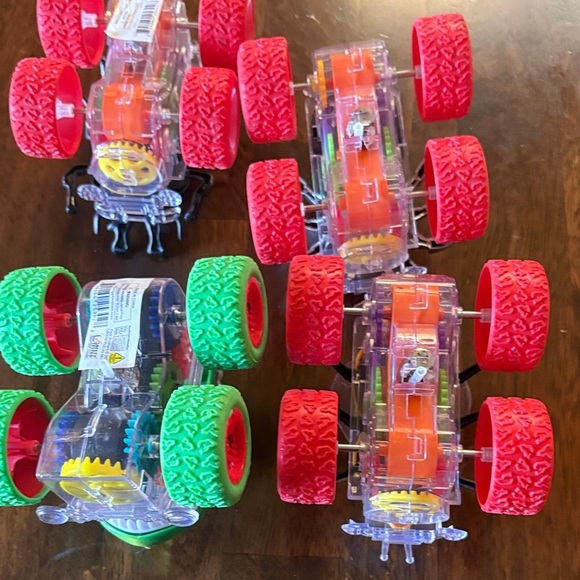 Insect-Themed Toy Cars Set - Red, Black, Green, Yellow - Picture 6 of 6